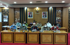 DPRD Papua Barat Sampaikan...
