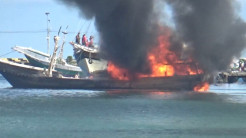 Percikan Api Menyambar Bensin, Kapal Ikan Terbakar Hebat di Perairan Kolaka
