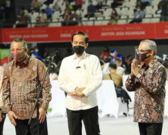 Dukung Target Pemerintah, OJK-BI Siap Sebarkan 335 Ribu Vaksin