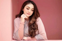 Rumah Tangganya Masih Bermasalah, Celine Evangelista Hanya Bisa Pasrah