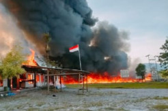 Kantor KPU dan Bawaslu Yalimo Dibakar, Jhon Wilil: Putusan MK Konyol, Bisa Perang Suku