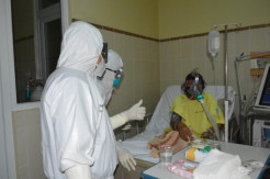 Geram COVID-19 Disepelekan, Bupati Banyumas Nekat Masuk Ruang ICU