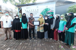PLN Salurkan Bantuan Rp40 Juta ke Wanita Andalan Mengaji