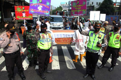 Polri Kerahkan 21.168 Personel Kawal PPKM Darurat di Pulau Jawa-Bali
