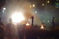 Makassar Membara, 2 Kelompok Warga Terlibat Tawuran 2 Mobil Hancur Dilempari Batu