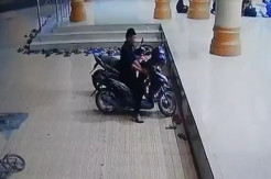 Deliserdang Gempar, Pura-pura Salat Pria Ini Gasak Motor Jamaah Masjid