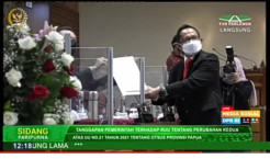 Tok, Paripurna DPR Sahkan...