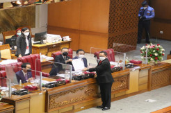 RUU Otsus Papua Disahkan,...