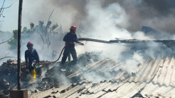 Mojokerto Gempar, Gudang Barang Bekas Mendadak Terbakar