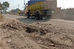 Dengar Kabar Jalan Antar Kabupaten di Pemalang Rusak, Gubernur Ganjar Instruksikan Bupati Tinjau ke Lapangan