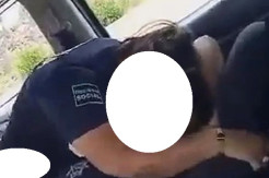 Dua Polisi Berhubungan...