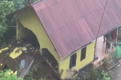 Tebing 25 Meter Runtuh Timpa Rumah di Karangasem 1 Anak Tewas Sementara Sang Ibu Patah Kaki
