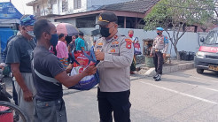 Pemulung hingga Sopir Bajaj Dapat Bantuan Sosial PPKM