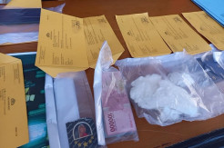 Tisu Obat Kuat dan Mobil...