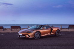 Ada Cacat Produksi di Baut Pengereman, Belasan Mobil Mclaren Ditarik