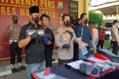 Karyawan Warung Sate Ditikam Dadanya Tembus ke Jantung, Ini Pemicunya