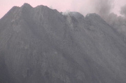 Merapi Semburkan Wedus Gembel Sejauh 3 Km, Magelang Dilanda Hujan Abu