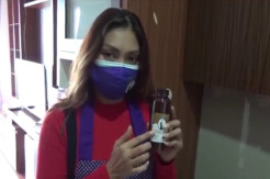 Terkena PHK Akibat Pandemi COVID-19, Pramugari Cantik Jadi Penjual Jamu