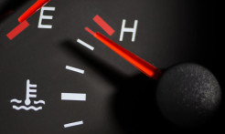 Bahaya Mobil Overheat, Ini 5 Tanda Air Radiator Mobil Habis