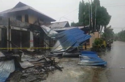 Gedung di Belakangnya Dibakar Massa, Kantor Polsek KP3 Udara Sentani Ikut Terbakar
