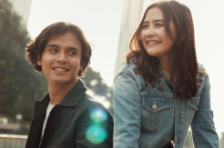 Prilly Latuconsina Angkat...