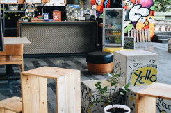 Nikmatnya Ngopi di Coffee Shop Berkonsep Street Art di Bandung