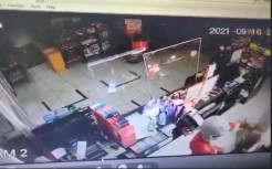 Beraksi Seorang Diri,  Pembobolan Minimarket di Bandar Lampung Terekam CCTV