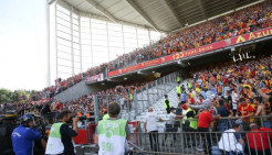 Aksi Gila Fans Lille...