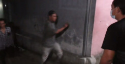 Polisi Gerebek Kampung...