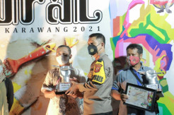 Polres Karawang Gandeng Komunitas Gelar Festival Mural Goyang Karawang 2021
