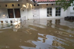 Diguyur Hujan Deras, Sungai Batang Tapakis Meluap, Ratusan Rumah Terendam