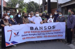 DPW Perindo Sumut Blusukan Bagikan Sembako untuk Masyarakat