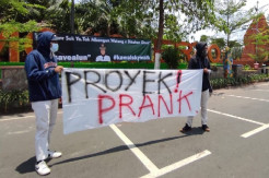 Proyek Alun-alun Kota Mojokerto Mangkrak, HMI Beri Rapor Merah Wali Kota