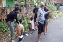 Kejar-kejaran dengan Polisi, 2 Pemuda Bawa Narkoba Jatuh dari Motor dan Diringkus