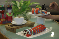 Wisata Kuliner di Jakarta, Menikmati Kue Bermotif Batik Betawi