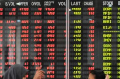 Kehabisan Tenaga, IHSG Ditutup Turun 23 Poin ke 6.632
