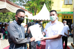 Pemkab Pangkep Salurkan Bantuan untuk Ratusan Korban Bencana