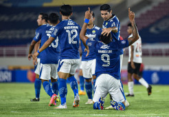 Liga 1: Persib Gasak Persipura 3-0, Robert Alberts Rasakan Kebahagiaan Ganda