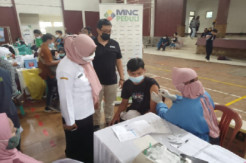 Dinas Kesehatan Kabupaten Kuningan dan MNC Peduli Gelar Vaksinasi di GOR Ewangga