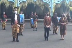 Wamenparekraf Angela Tanoesoedibjo Genjot Pariwisata dengan Kearifan Lokal