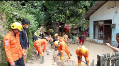 6 Rumah di Balikpapan Terendam Banjir dan Lumpur Berbau Minyak