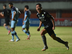 Liga 1: Ambisi Winger Persib Bandung yang Terpinggirkan