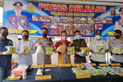 Polisi Gulung Bandar...