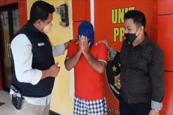 Garang Saat Setubuhi Siswinya, Guru SD di Barito Utara Menangis Histeris Ditangkap Polisi