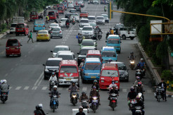 Sopir Pete-pete Mulai Terganggu Hadirnya Teman Bus di Makassar