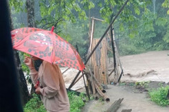 Empat Jembatan Penghubung Desa di Kabupaten Barru Putus Tersapu Banjir