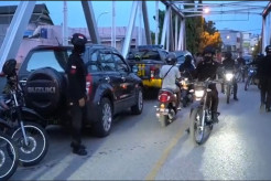 Mencekam! LS Tewas Ditikam Orang Tak Dikenal, Warga Blokade Jalan Kota Baubau