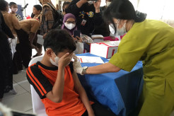 Sukses Vaksinasi Merdeka,...