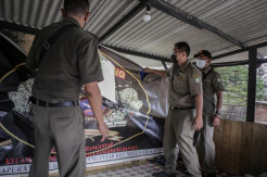 Atribut Ormas di Jalan...