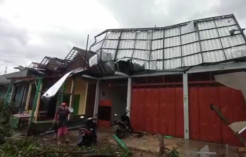 277 Rumah Warga di Madiun Hancur Diterjang Angin Puting Beliung